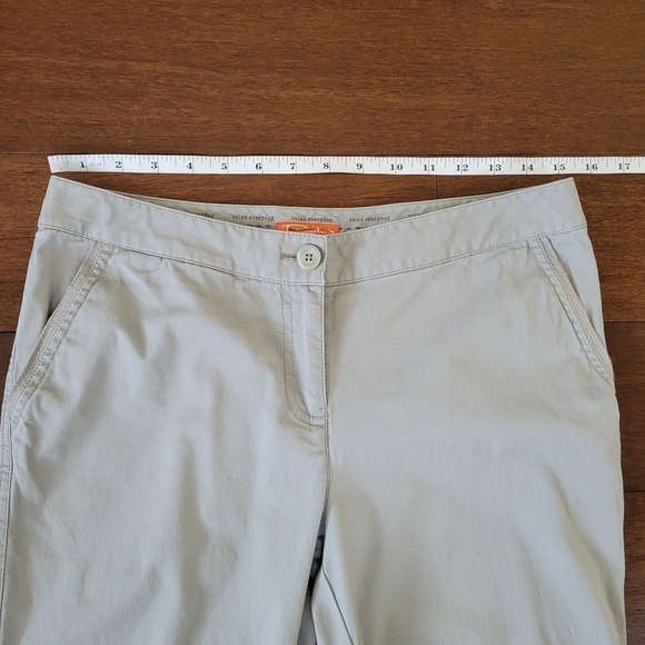 Tommy Bahama Women's Ellery Fit Cropped Relaxed Light Gray Khaki Pants Size 4 - Picture 7 of 9